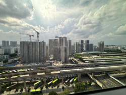 Woods Square (D25), Office #606407771